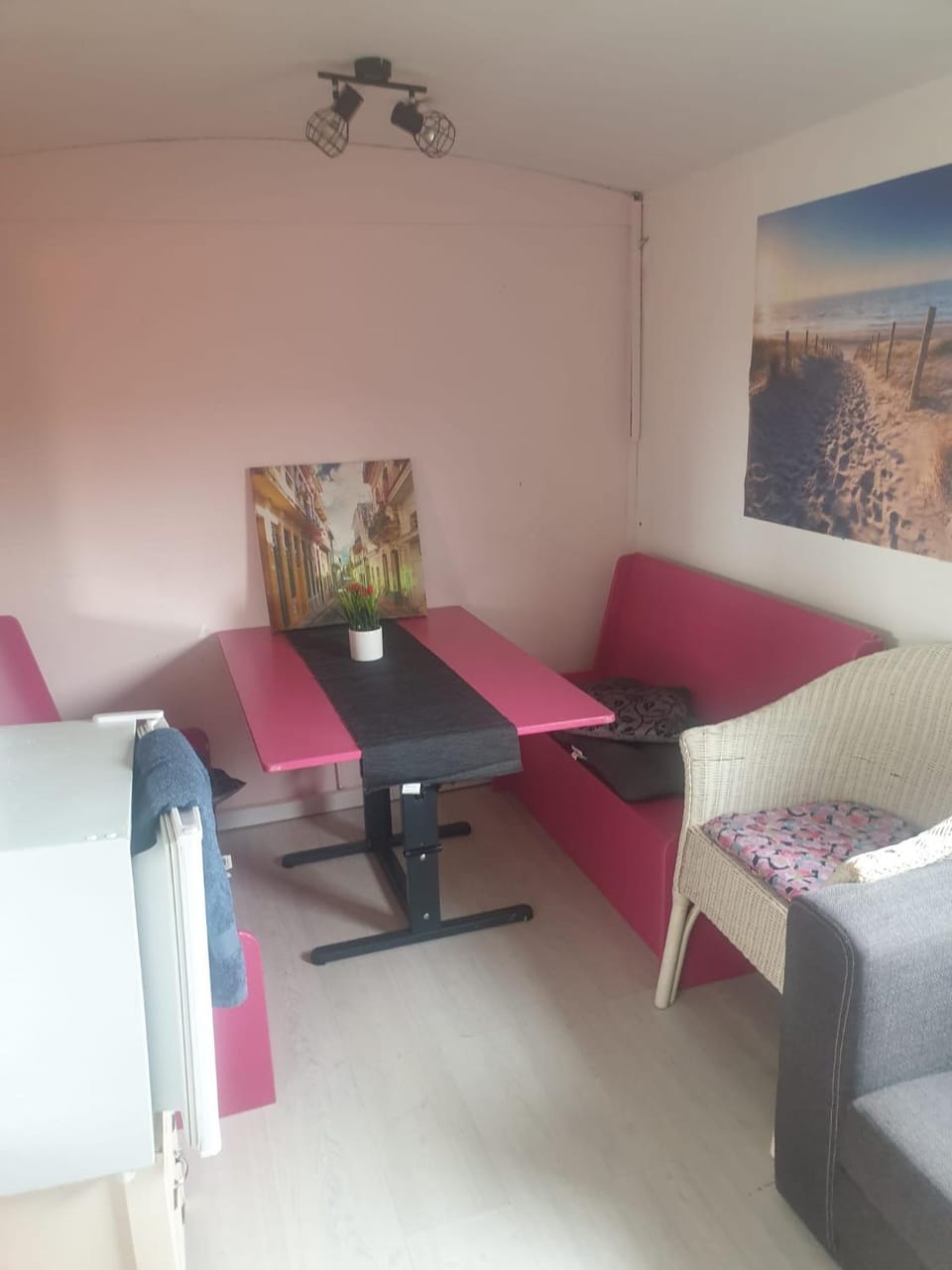 B&B boerderij rust, in pipowagens! Bed and Breakfast in North Holland (province)