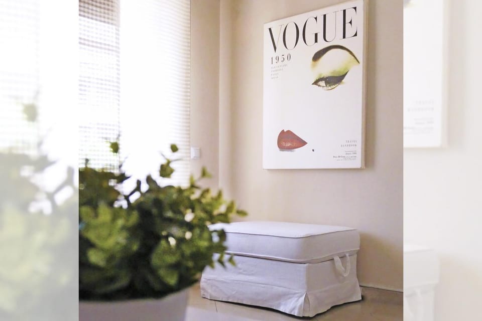 Living room, Decorative detail, Seating area