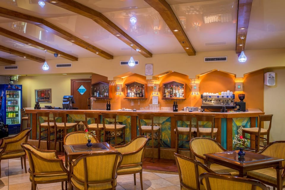 Lounge or bar