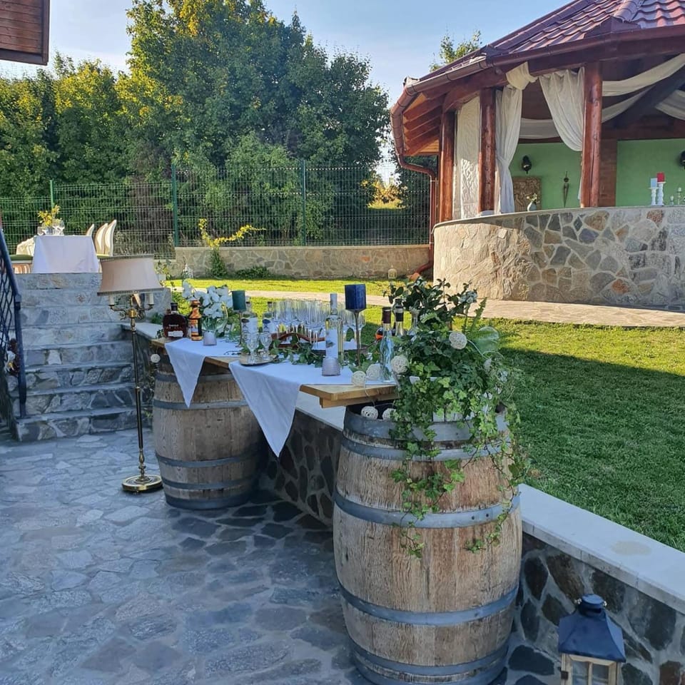 Cabana Dintre Vii Bed and Breakfast in Romania