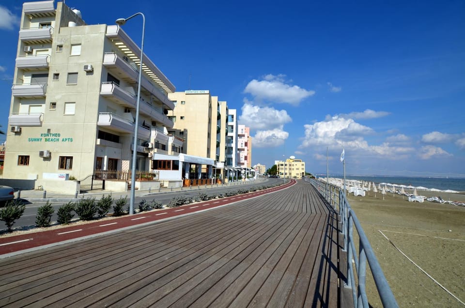 Property building, Neighbourhood, Beach, Sea view