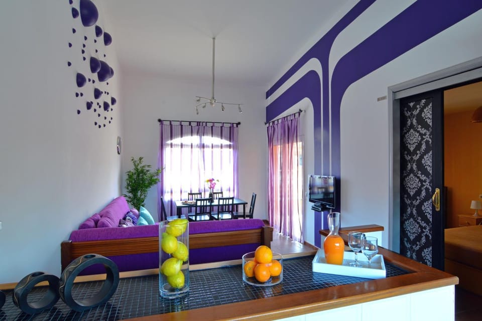 TV and multimedia, Living room, Dining area