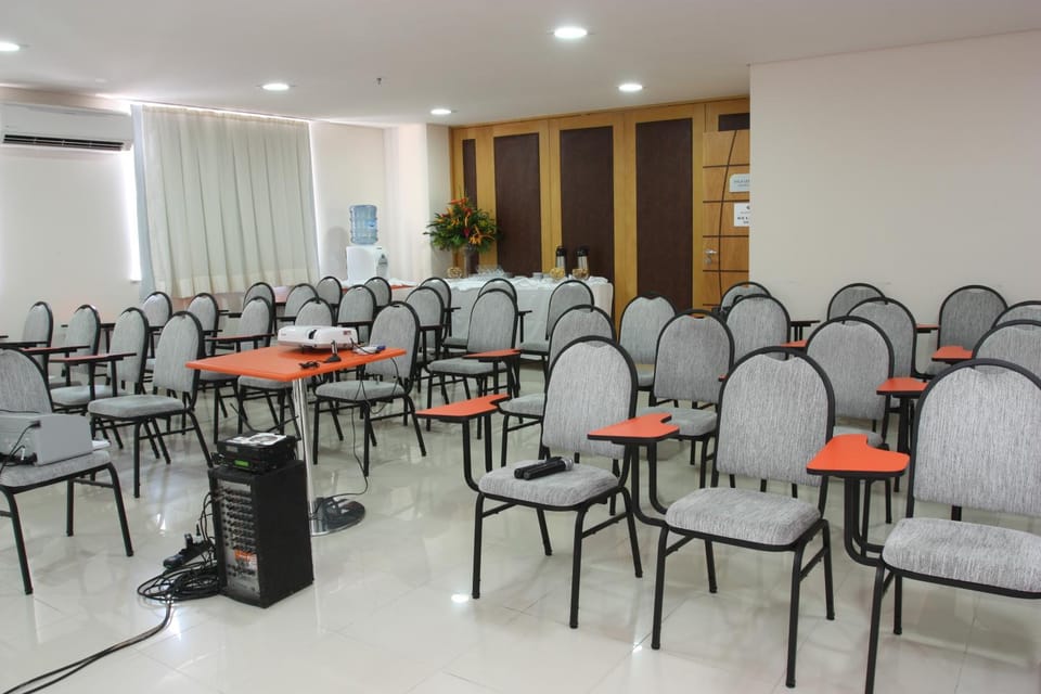 Meeting/conference room