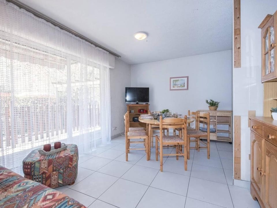 "Appartement lumineux 6 pers avec terrasse, parking, proche thermes et télécabine - Saint Lary Soulan" - FR-1-296-211 Cabin in Saint-Lary-Soulan