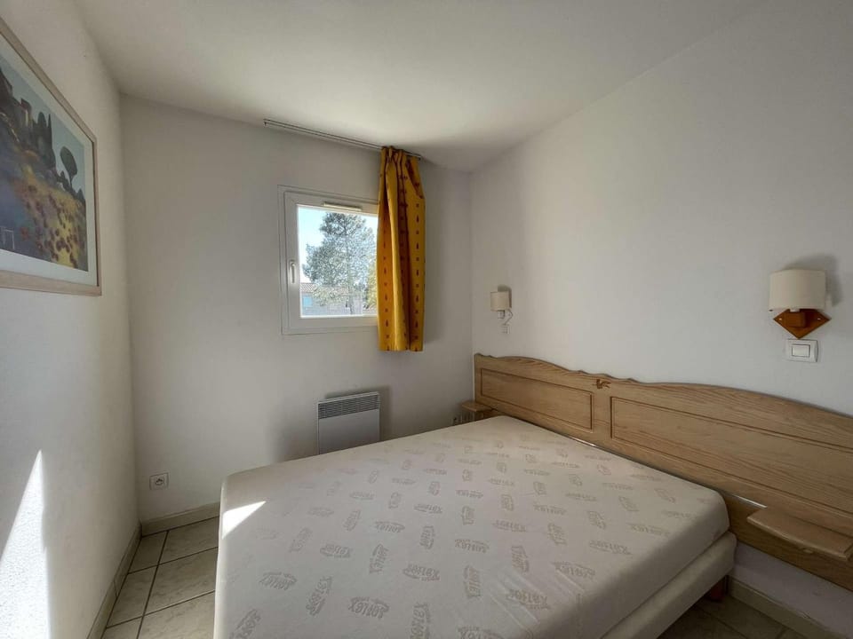 Maison Duplex avec Terrasse, 2 Chambres, Piscines et Parking - FR-1-382-19 House in Vallon-Pont-d'Arc