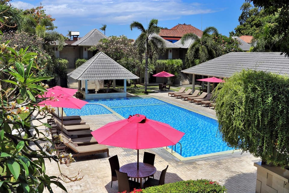 Pool view, Swimming pool