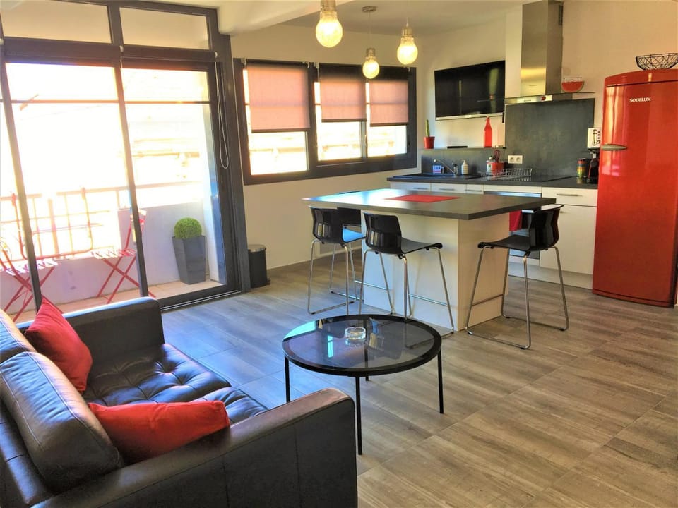 Appartement T2 Neuf Centre Arcachon, Proche Plage, Parking Inclus - FR-1-374-94 Apartment in Arcachon