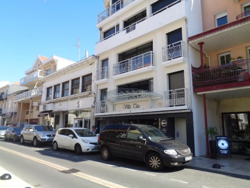 Appartement T2 Neuf Centre Arcachon, Proche Plage, Parking Inclus - FR-1-374-94 Apartment in Arcachon