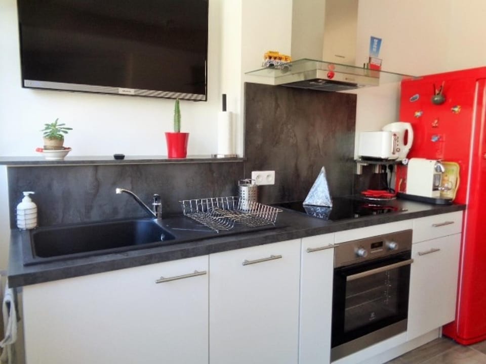 Appartement T2 Neuf Centre Arcachon, Proche Plage, Parking Inclus - FR-1-374-94 Apartment in Arcachon