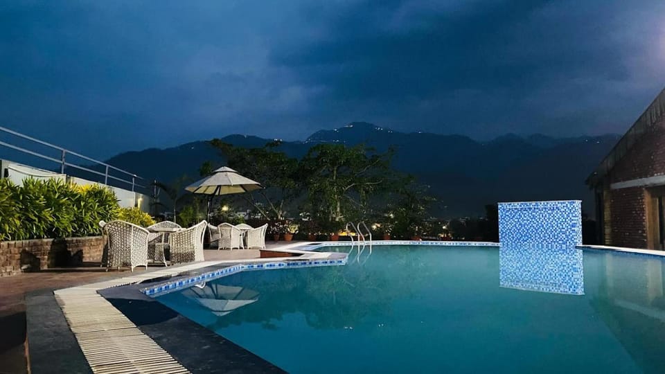 Mountain view, Swimming pool