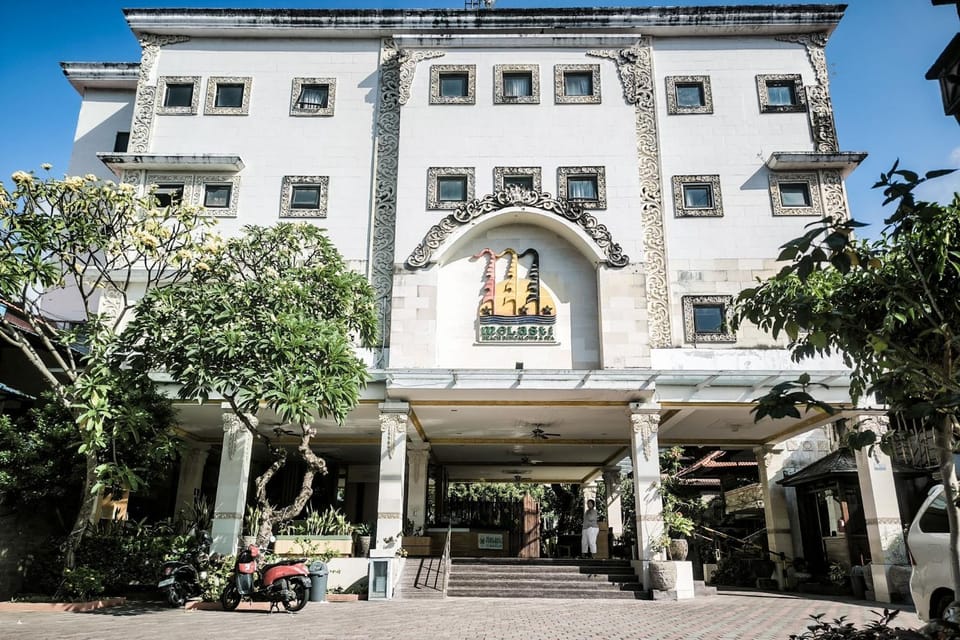 Property building, Facade/entrance
