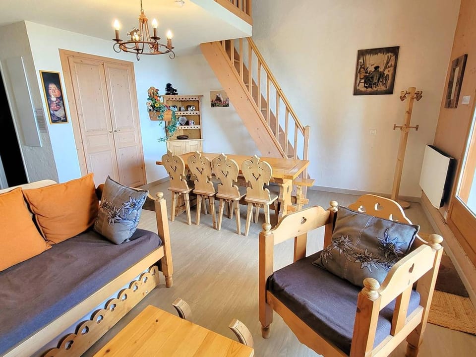 Duplex 8/9 pers avec terrasse Sud, proche pistes, Wi-Fi, animaux OK, parking + options Apartment in Provence-Alpes-Côte d'Azur