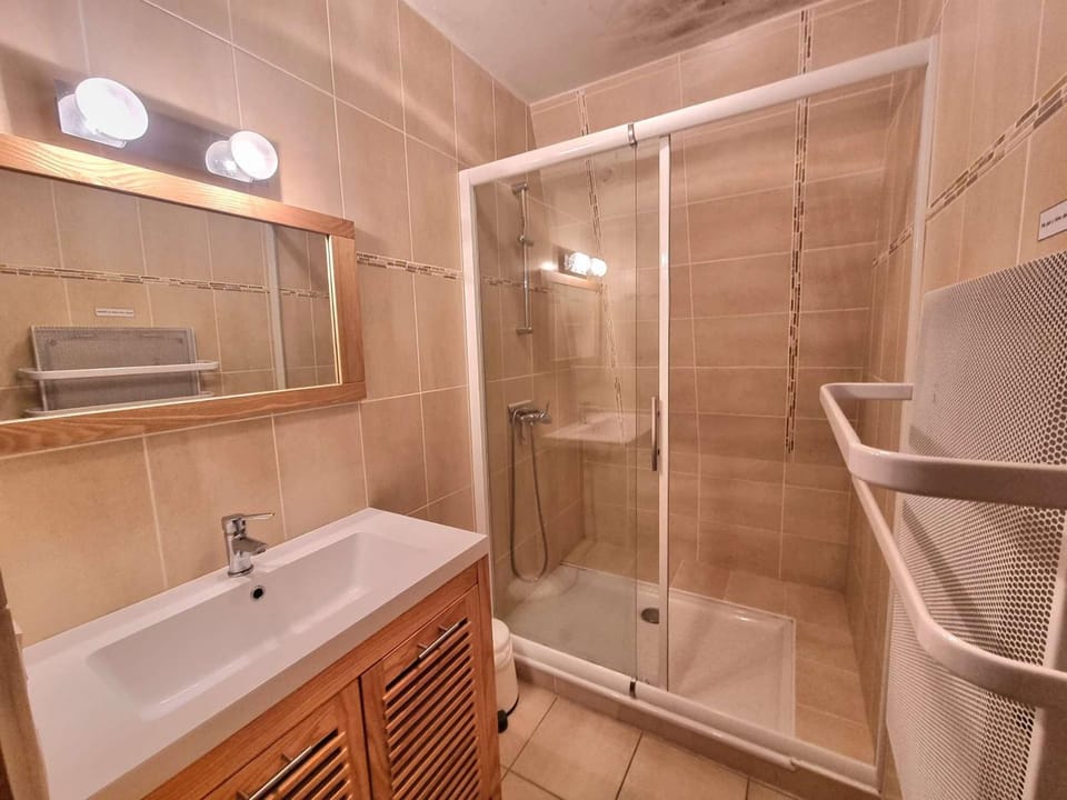 Grand appartement pour 12 pers. avec balcon sud, WIFI, parking et proche pistes – St Michel de Chaillol - FR-1-393-11 Apartment in Provence-Alpes-Côte d'Azur