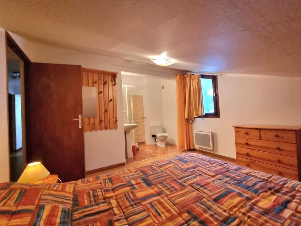 Grand appartement pour 12 pers. avec balcon sud, WIFI, parking et proche pistes – St Michel de Chaillol - FR-1-393-11 Apartment in Provence-Alpes-Côte d'Azur