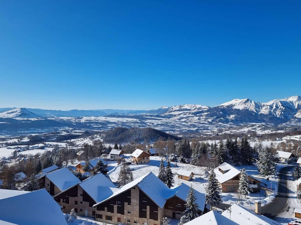 Appartement 4 pers, balcon sud, parking, wifi, animaux admis - FR-1-393-3 Apartment in Provence-Alpes-Côte d'Azur
