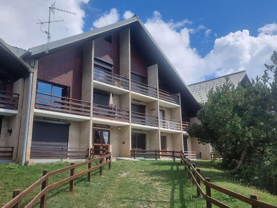 Studio 4/6 pers., Chaillol 1600, proche ski/rando, balcon S/O, TV, lave-vaisselle, animaux ok. - FR-1-393-66 Apartment in Provence-Alpes-Côte d'Azur