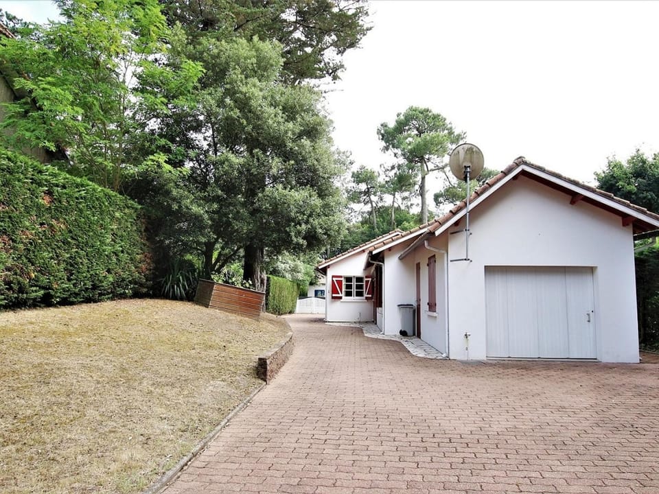 Maison traditionnelle à Saint Brevin, 850m plage, lumineux séjour, jardin, 4 ch., garage, animaux OK - FR-1-364-66 House in Pays de la Loire