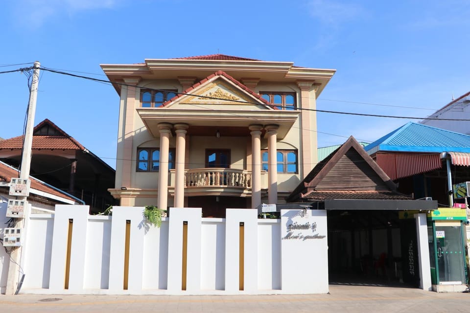 Mom's Guesthouse Bed and Breakfast in Krong Siem Reap