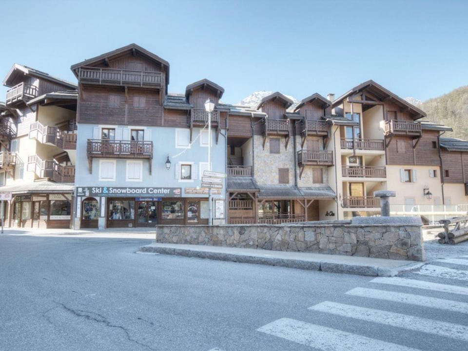 Studio Coin Montagne pour 4 à Chantemerle, Serre-Chevalier - FR-1-330E-52 Apartment in Saint-Chaffrey