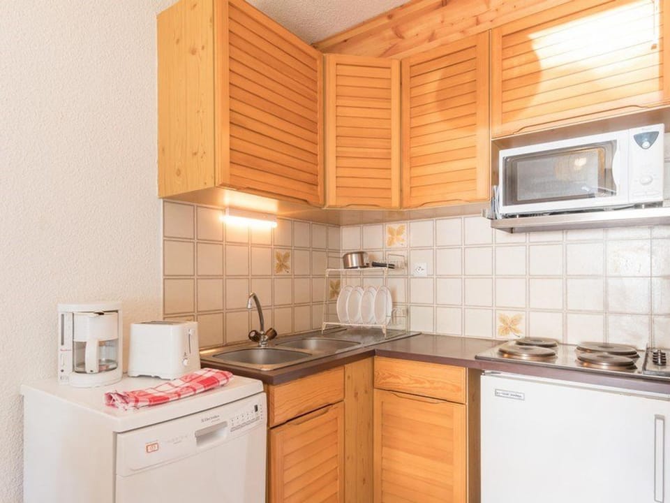 Appartement cosy avec balcon, 5 couchages, centre Serre Chevalier, proche pistes et commerces - FR-1-330F-50 Apartment in Le Monêtier-les-Bains