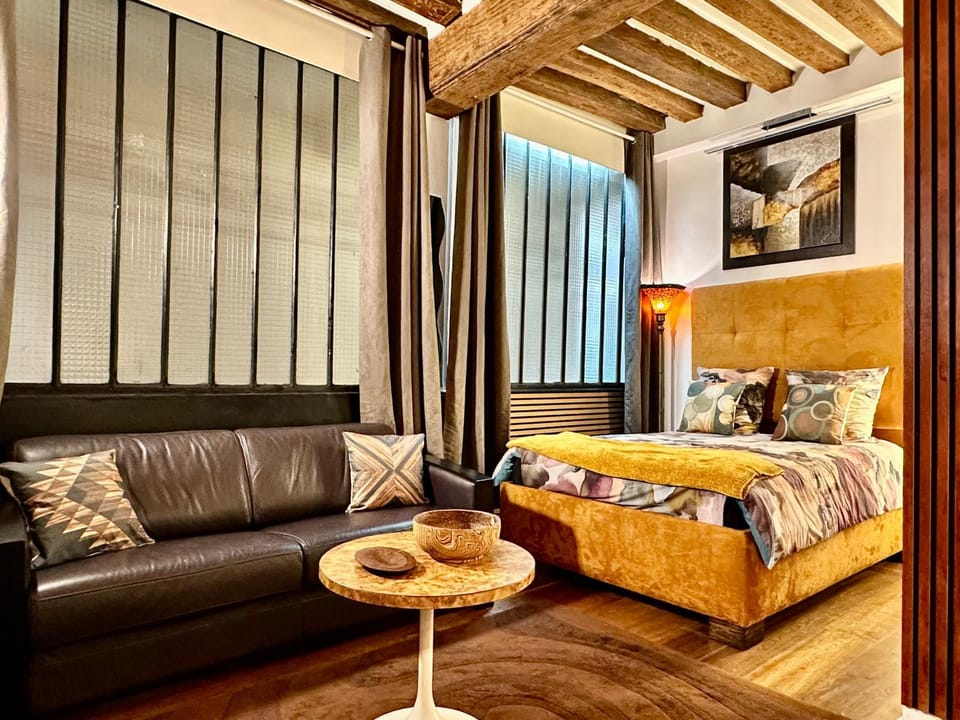 Living room, Bedroom