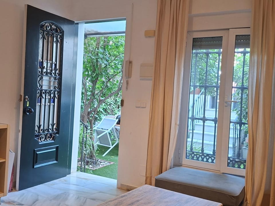 Apartamento con Patio Apartment in Malaga