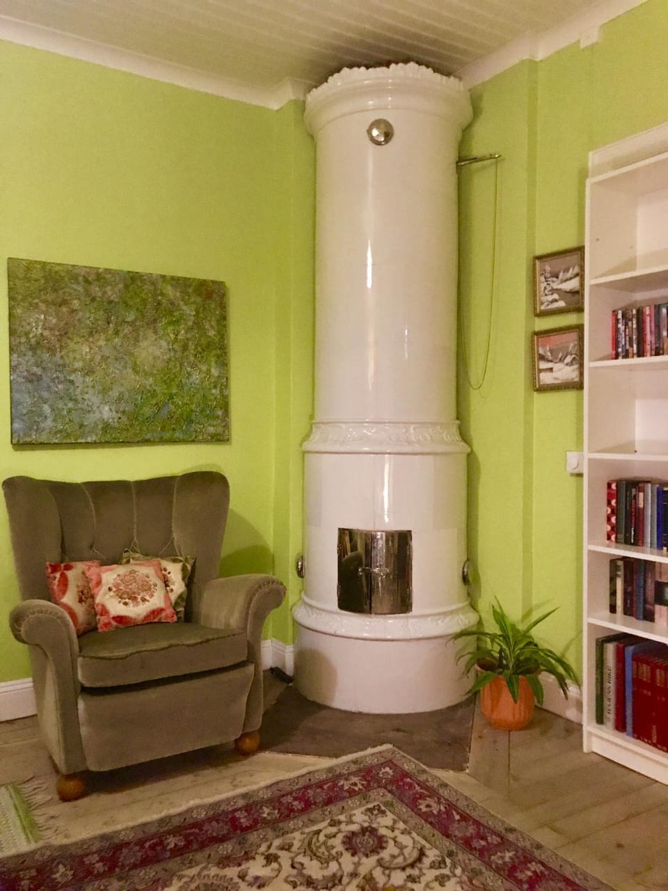 Photo of the whole room, Seating area, Bedroom