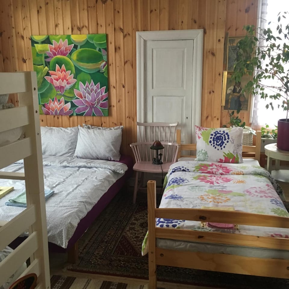 Bed, Photo of the whole room, bunk bed