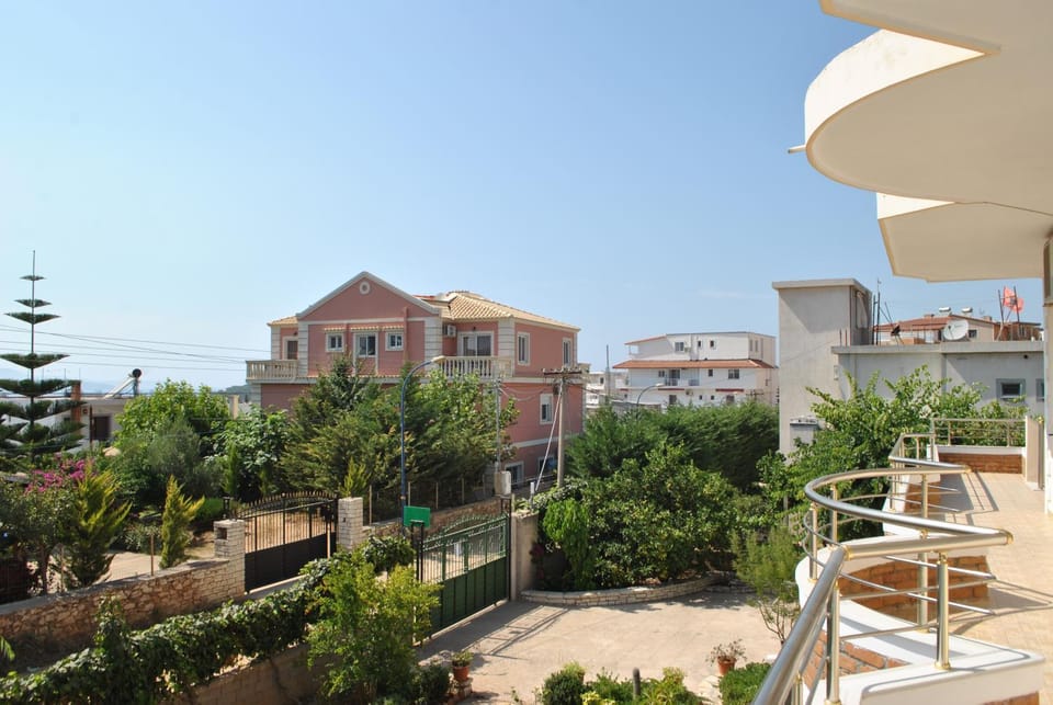 City view, Garden view, Sea view