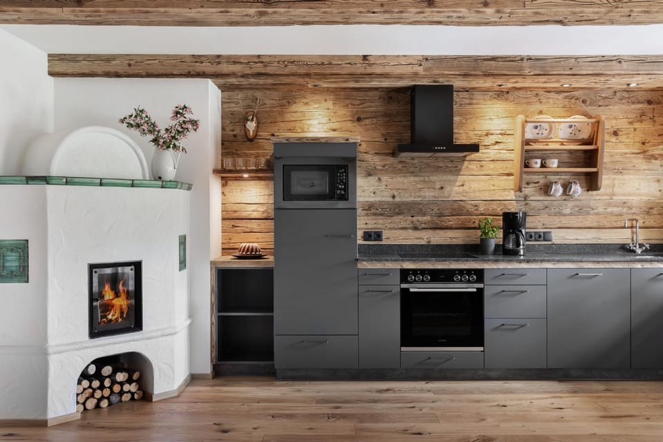 Kitchen or kitchenette, kitchen