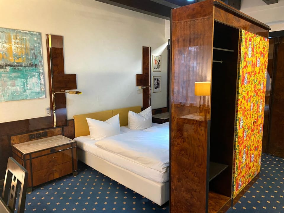 Bed, Photo of the whole room