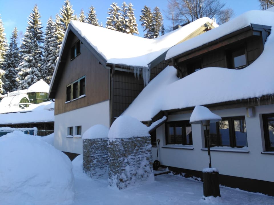Penzion Lazy Daisy Bed and Breakfast in Lower Silesian Voivodeship