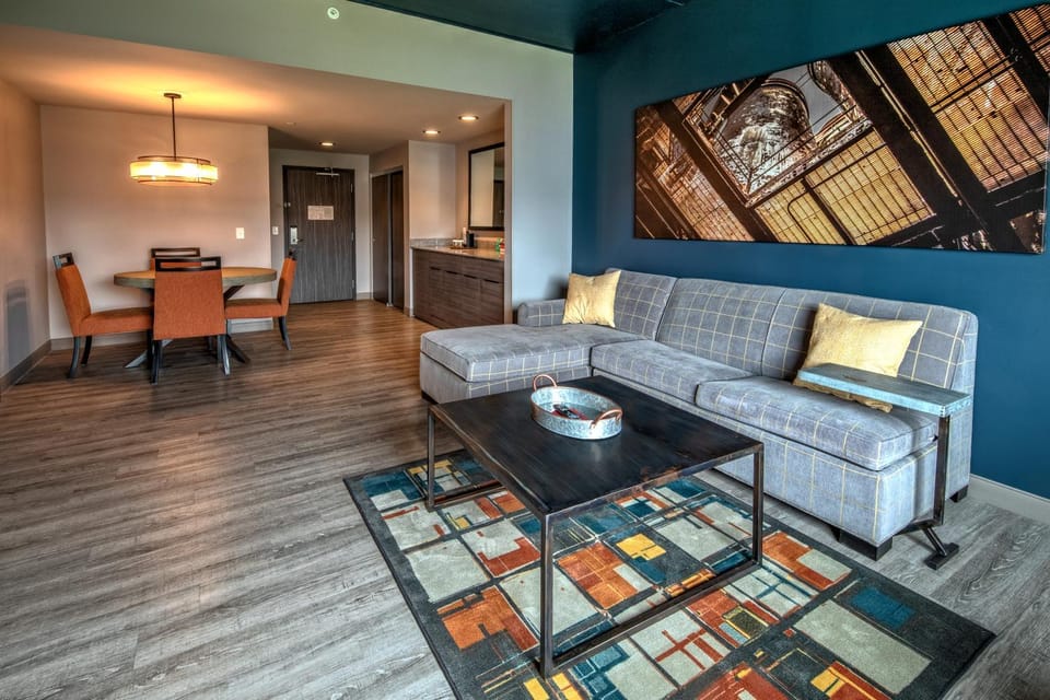 Living room, Seating area