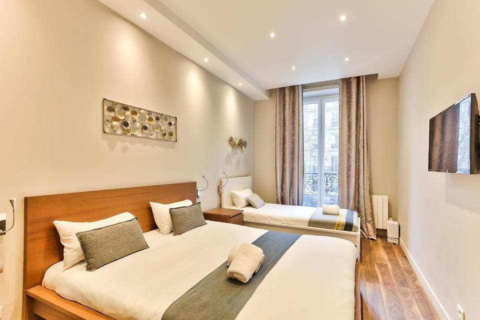 57-LUXURY PARISIEN HOME SEBASTOPOL 1 (2G) Apartment in Paris