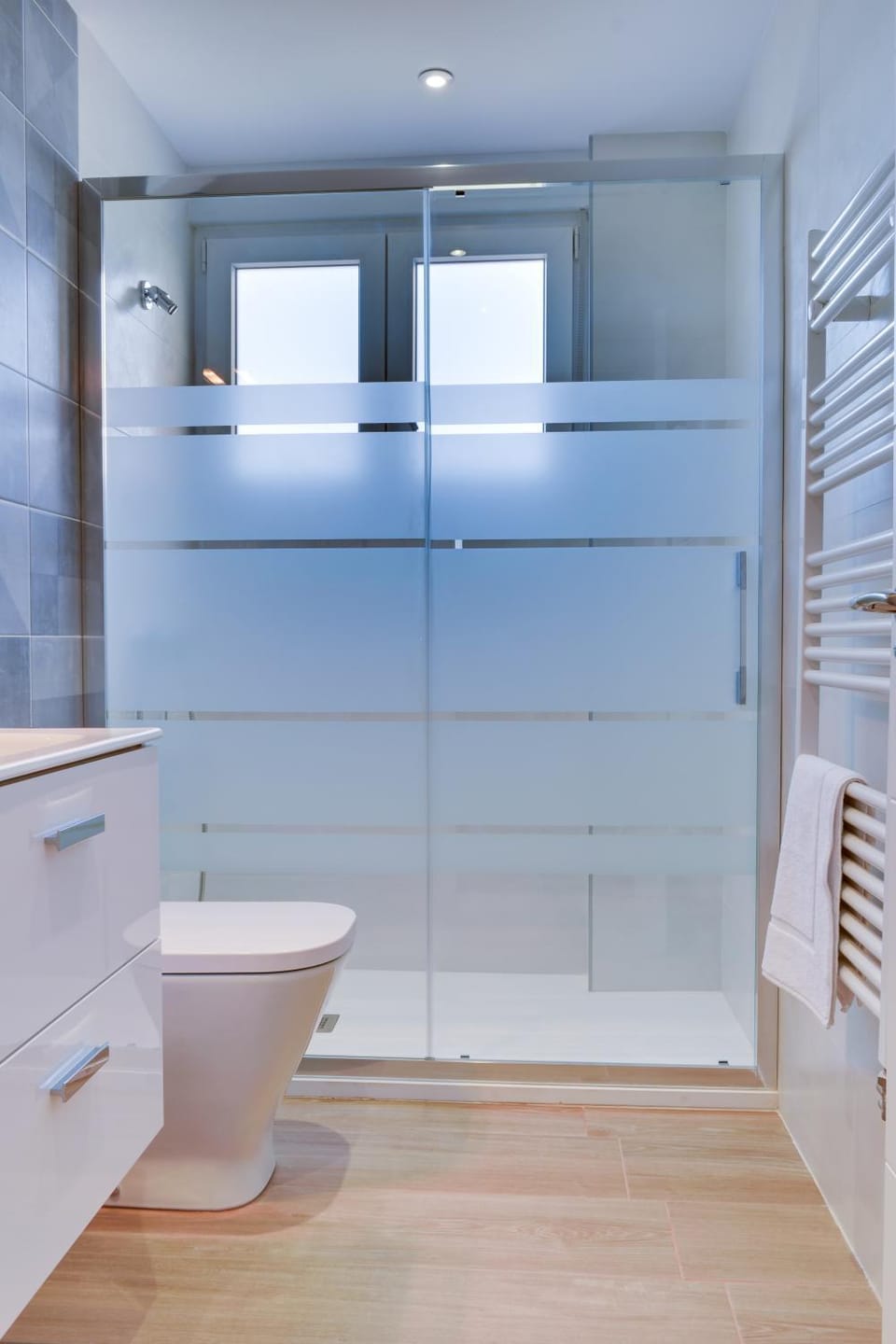 Bathroom, Decorative detail, On site
