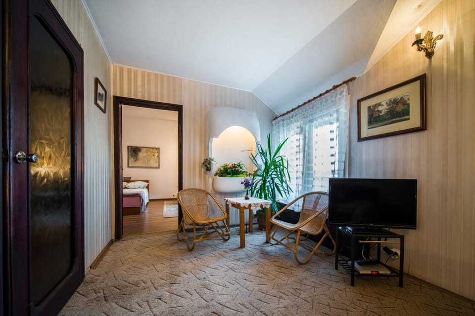 Communal lounge/ TV room, Photo of the whole room