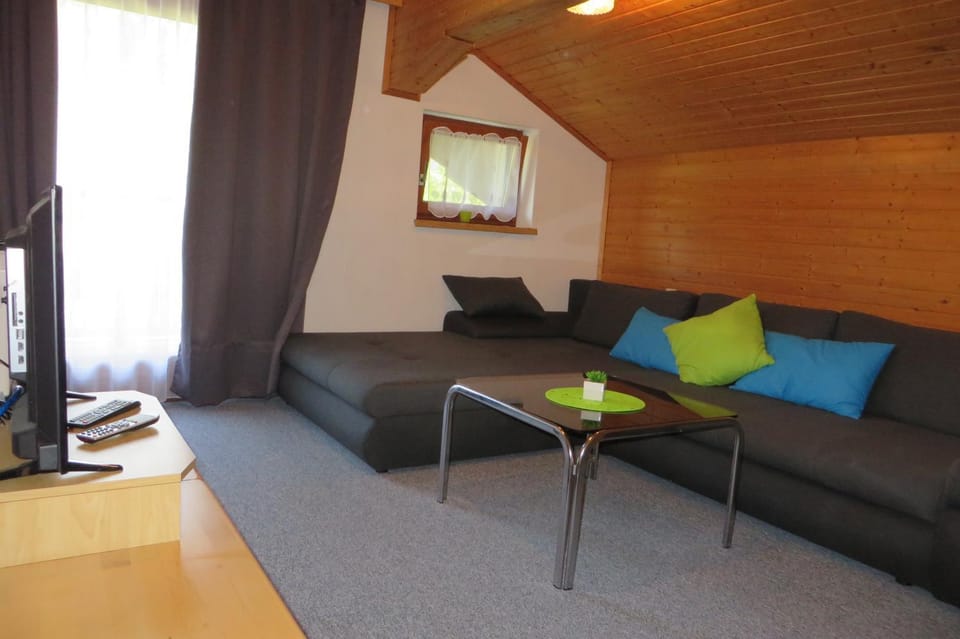 TV and multimedia, Living room, Bedroom