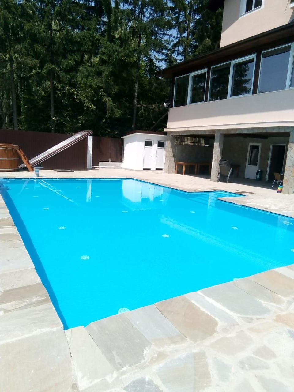 Swimming pool