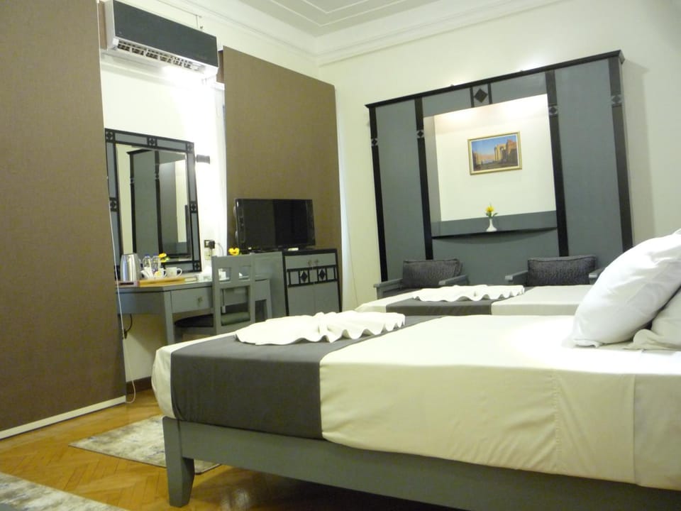 Grand Hotel Cairo downtown Hotel in Cairo