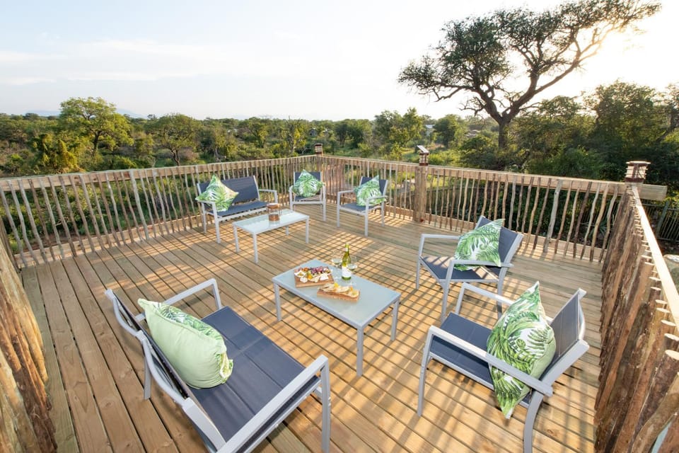 Natural landscape, View (from property/room), Balcony/Terrace