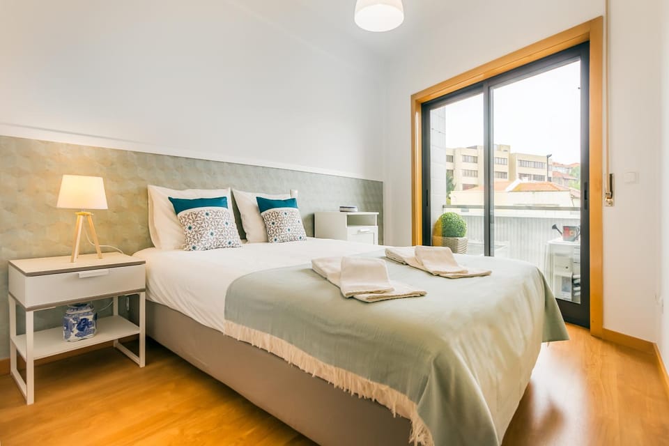 Bed, Decorative detail, Bedroom