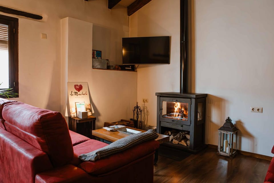 Communal lounge/ TV room, fireplace