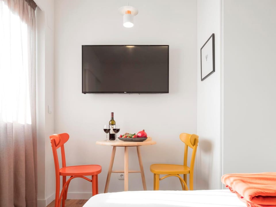 TV and multimedia, Dining area
