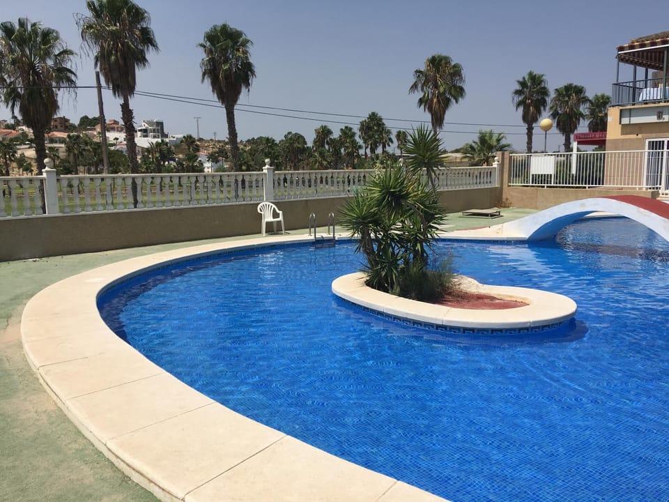 Swimming pool, Swimming pool