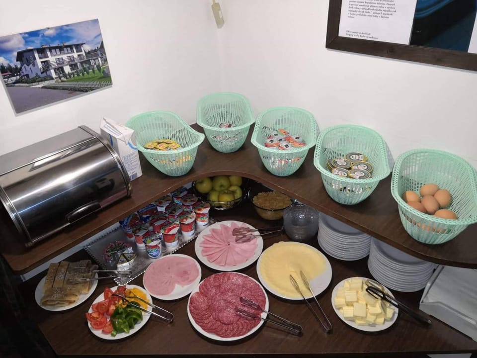 Food and drinks, Breakfast, Buffet breakfast