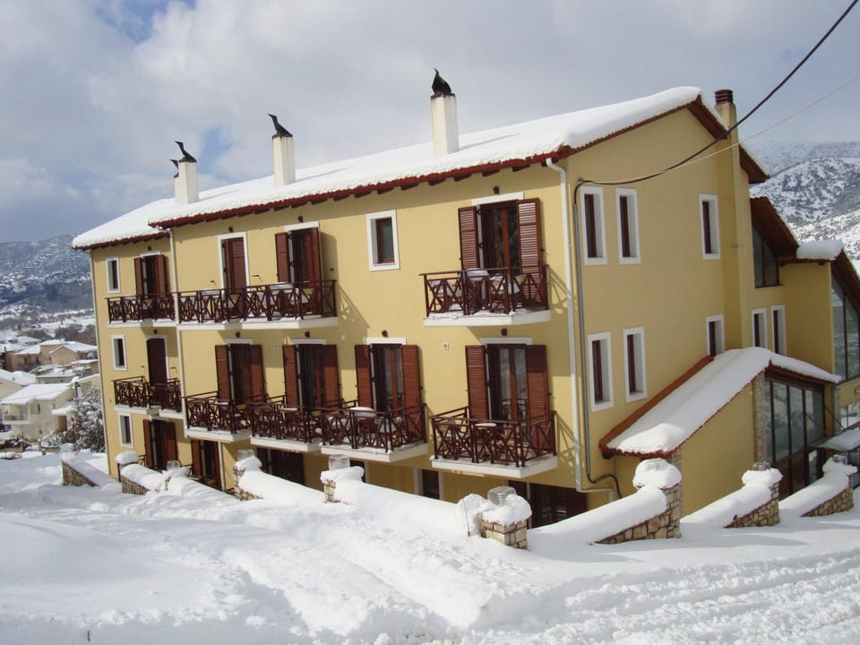 Facade/entrance, Winter