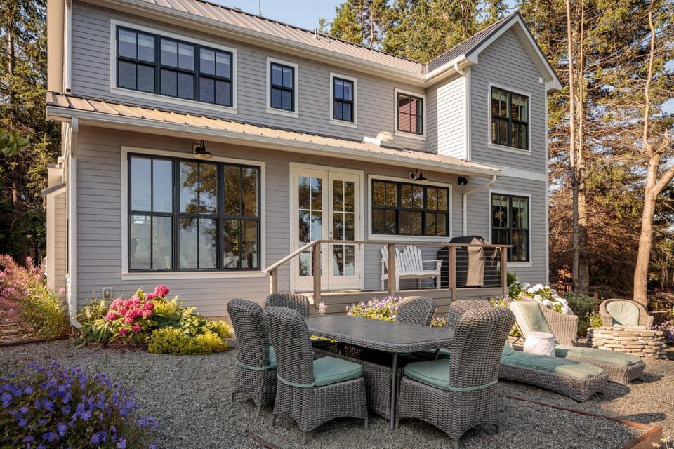 Orcas Beach Cottage House in Washington