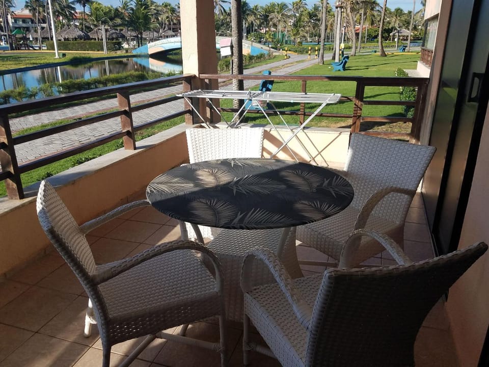 Patio, Dining area