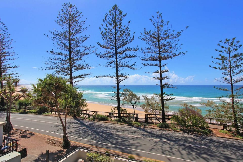 Unit 4 The Rocks Apartment in Coolum Beach
