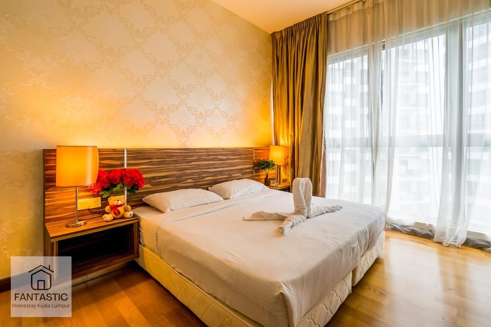 Regalia Residence at KLCC View Sky Pool by KC Apartment in Federal Territory of Kuala Lumpur